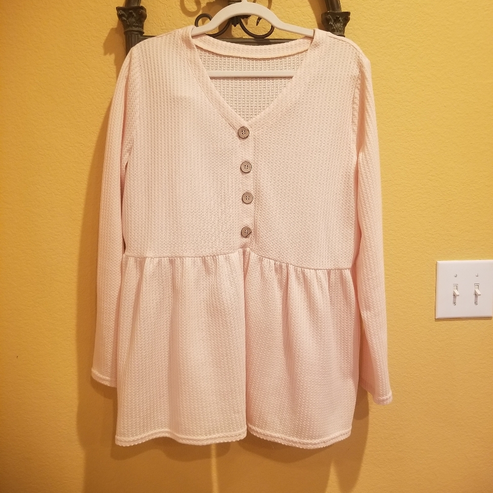 Chic V-Neck Buttoned Pink Top